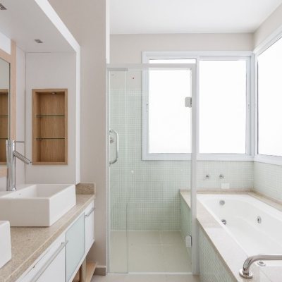 Casa em Condomínio com 400m², 5 quartos, 3 suítes, 4 garagens, no bairro Morro das Pedras em Florianópolis