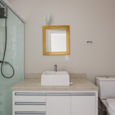 Casa em Condomínio com 400m², 5 quartos, 3 suítes, 4 garagens, no bairro Morro das Pedras em Florianópolis