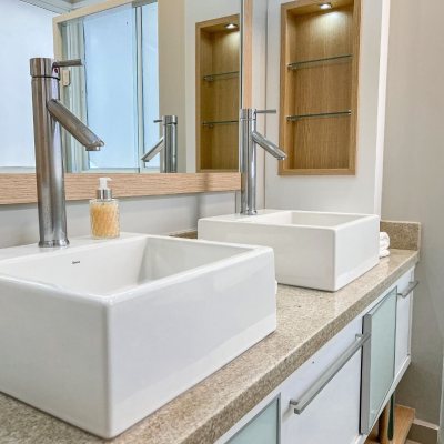 Casa em Condomínio com 400m², 5 quartos, 3 suítes, 4 garagens, no bairro Morro das Pedras em Florianópolis