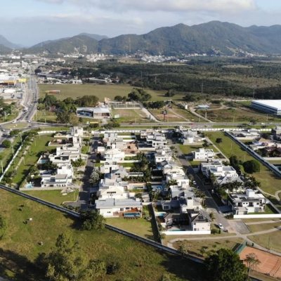 Terrenos Residenciais com 510m², no bairro Campeche em Florianópolis