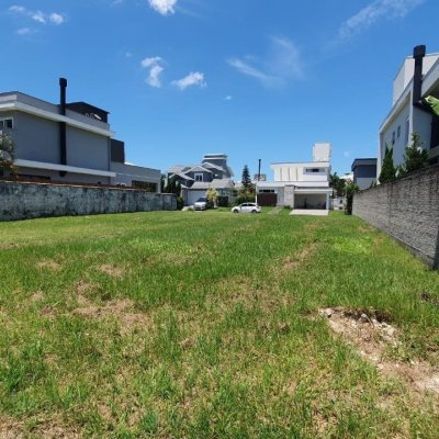Terrenos Residenciais com 510m², no bairro Campeche em Florianópolis