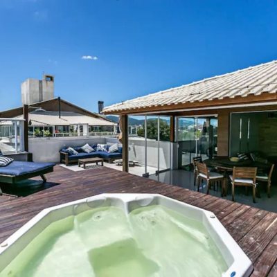 Cobertura com 174m², 3 quartos, 1 suíte, 3 garagens, no bairro Campeche em Florianópolis