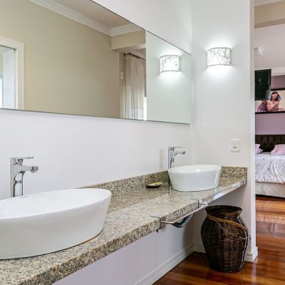 Casa Residencial com 363m², 5 quartos, 4 suítes, 4 garagens, no bairro Morro Das Pedras em Florianópolis