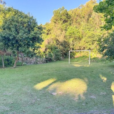 Casa Residencial com 350m², 4 quartos, 3 suítes, 3 garagens, no bairro Praia Mole em Florianópolis