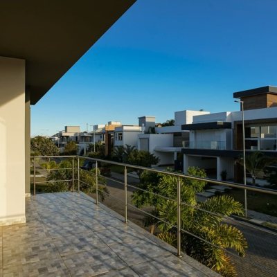 Casa Residencial com 340m², 3 quartos, 2 suítes, 2 garagens, no bairro Rio Tavares em Florianópolis