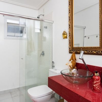 Casa Residencial com 340m², 3 quartos, 2 suítes, 2 garagens, no bairro Rio Tavares em Florianópolis