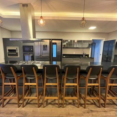 Casa Residencial com 340m², 3 quartos, 2 suítes, 2 garagens, no bairro Rio Tavares em Florianópolis