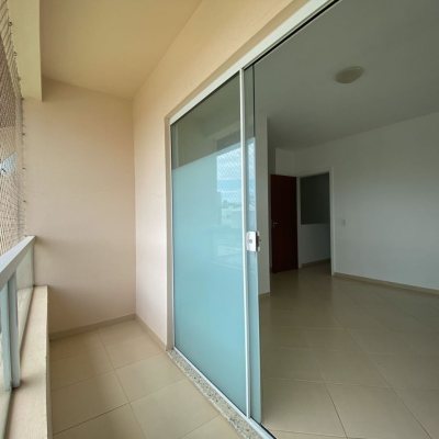 Casa Residencial com 141m², 3 quartos, 1 suíte, 2 garagens, no bairro Campeche em Florianópolis