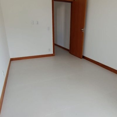 Casa Residencial com 161m², 3 quartos, 3 suítes, 2 garagens, no bairro Campeche em Florianópolis