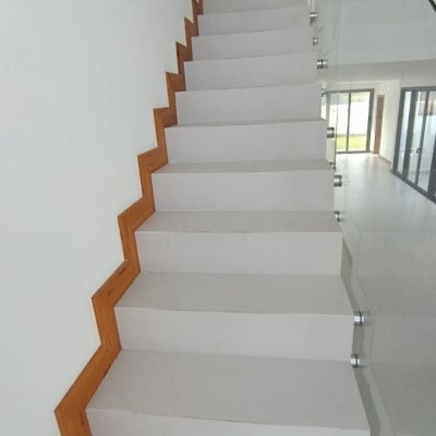 Casa Residencial com 161m², 3 quartos, 3 suítes, 2 garagens, no bairro Campeche em Florianópolis