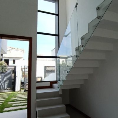 Casa Residencial com 161m², 3 quartos, 3 suítes, 2 garagens, no bairro Campeche em Florianópolis