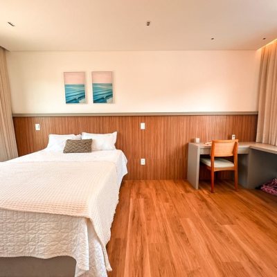 Casa Residencial com 530m², 4 quartos, 4 suítes, 4 garagens, no bairro Rio Tavares em Florianópolis