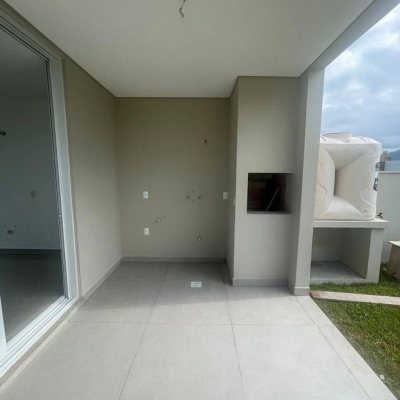 Casa Residencial com 150m², 3 quartos, 3 suítes, 2 garagens, no bairro Campeche em Florianópolis