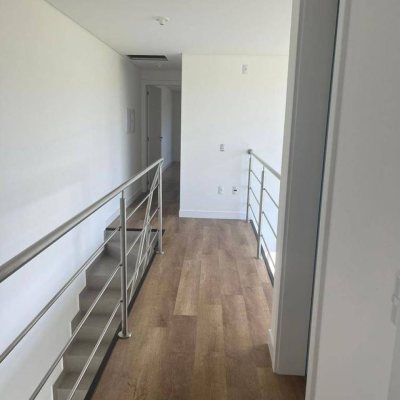 Casa Residencial com 150m², 3 quartos, 3 suítes, 2 garagens, no bairro Campeche em Florianópolis