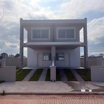 Casa Residencial com 150m², 3 quartos, 3 suítes, 2 garagens, no bairro Campeche em Florianópolis