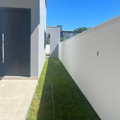 Casa Residencial com 157m², 3 quartos, 3 suítes, 2 garagens, no bairro Campeche em Florianópolis