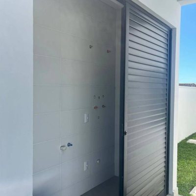 Casa Residencial com 157m², 3 quartos, 3 suítes, 2 garagens, no bairro Campeche em Florianópolis