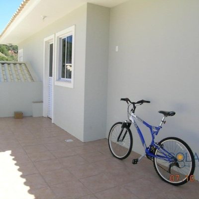 Casa Residencial com 331m², 4 quartos, 3 suítes, 2 garagens, no bairro Jurerê em Florianópolis