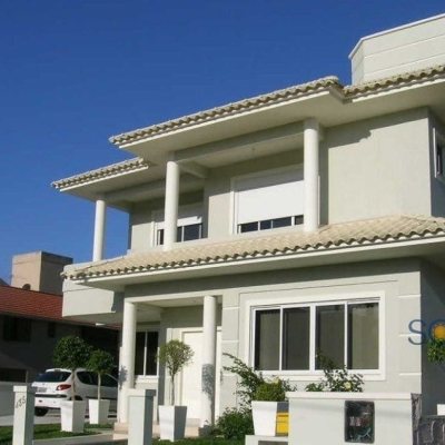 Casa Residencial com 331m², 4 quartos, 3 suítes, 2 garagens, no bairro Jurerê em Florianópolis