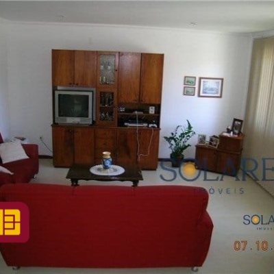 Casa Residencial com 331m², 4 quartos, 3 suítes, 2 garagens, no bairro Jurerê em Florianópolis