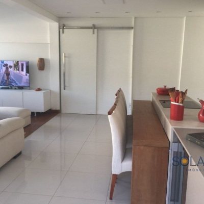 Cobertura com 147m², 2 quartos, 1 suíte, 2 garagens, no bairro Itacorubi em Florianópolis