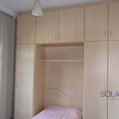 Casa Residencial com 356m², 6 quartos, 1 suíte, 3 garagens, no bairro Trindade em Florianópolis