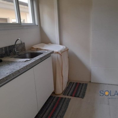 Casa Residencial com 322m², 4 quartos, 1 suíte, 4 garagens, no bairro Córrego Grande em Florianópolis