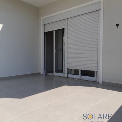 Casa Residencial com 322m², 4 quartos, 1 suíte, 4 garagens, no bairro Córrego Grande em Florianópolis