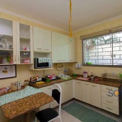 Casa Residencial com 136m², 3 quartos, 1 suíte, 3 garagens, no bairro Trindade em Florianópolis