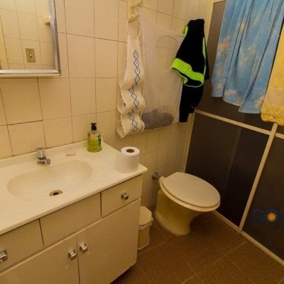 Casa Residencial com 136m², 3 quartos, 1 suíte, 3 garagens, no bairro Trindade em Florianópolis