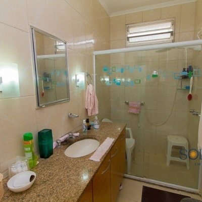 Casa Residencial com 136m², 3 quartos, 1 suíte, 3 garagens, no bairro Trindade em Florianópolis