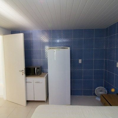 Pousada com 376m², 10 quartos, 3 suítes, no bairro Córrego Grande em Florianópolis