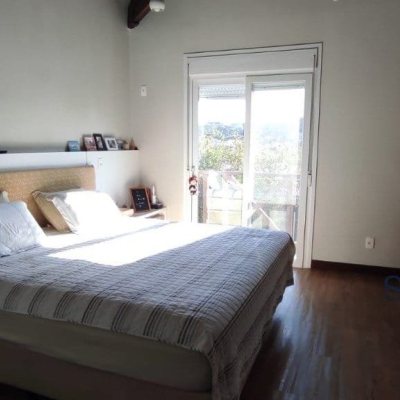 Casa em Condomínio com 542m², 6 quartos, 3 suítes, 4 garagens, no bairro Cacupé em Florianópolis