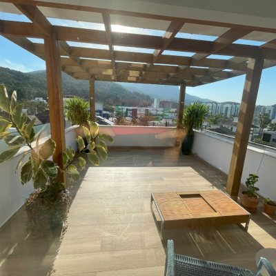 Casa Residencial com 511m², 5 quartos, 3 suítes, 2 garagens, no bairro Pedra Branca em Palhoça