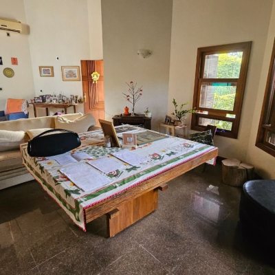 Casa Residencial com 430m², 7 quartos, 5 suítes, 2 garagens, no bairro Jurerê em Florianópolis