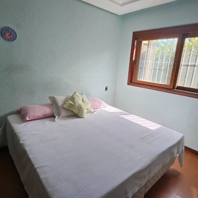 Casa Residencial com 430m², 7 quartos, 5 suítes, 2 garagens, no bairro Jurerê em Florianópolis