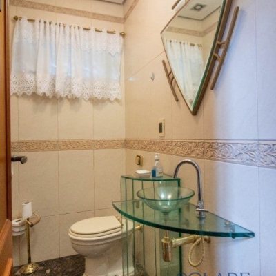 Casa Residencial com 430m², 7 quartos, 5 suítes, 2 garagens, no bairro Jurerê em Florianópolis