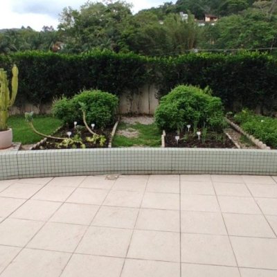 Cobertura com 248m², 2 quartos, 1 suíte, 3 garagens, no bairro Itacorubi em Florianópolis