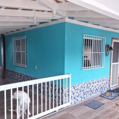 Casa Residencial com 199m², 5 quartos, 3 suítes, 2 garagens, no bairro Ingleses do Rio Vermelho em Florianópolis