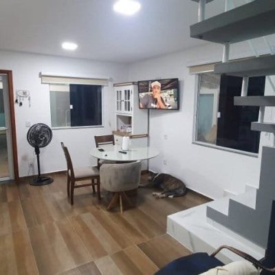 Casa Residencial com 199m², 5 quartos, 3 suítes, 2 garagens, no bairro Ingleses do Rio Vermelho em Florianópolis