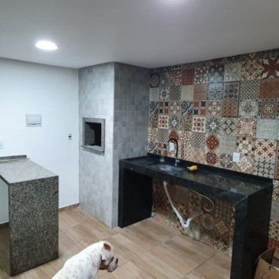 Casa Residencial com 199m², 5 quartos, 3 suítes, 2 garagens, no bairro Ingleses do Rio Vermelho em Florianópolis