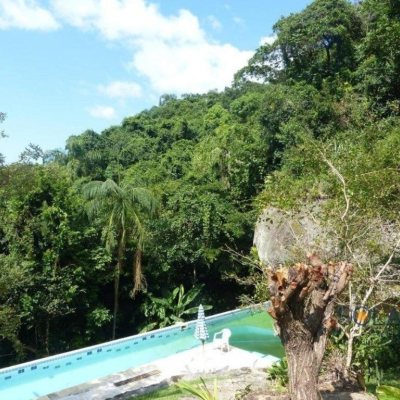 Casa Residencial com 600m², 8 quartos, 2 suítes, 14 garagens, no bairro Campeche em Florianópolis