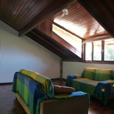 Casa Residencial com 600m², 8 quartos, 2 suítes, 14 garagens, no bairro Campeche em Florianópolis