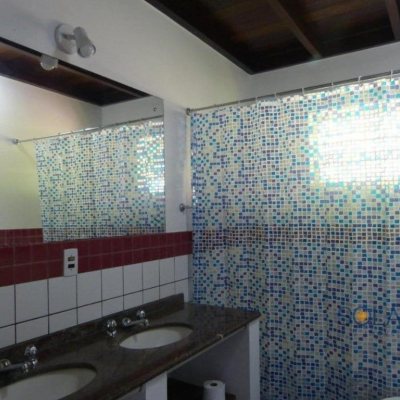 Casa Residencial com 600m², 8 quartos, 2 suítes, 14 garagens, no bairro Campeche em Florianópolis