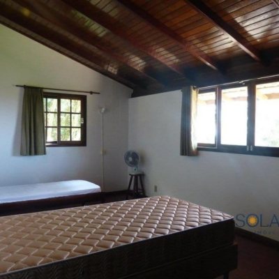 Casa Residencial com 600m², 8 quartos, 2 suítes, 14 garagens, no bairro Campeche em Florianópolis