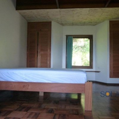 Casa Residencial com 600m², 8 quartos, 2 suítes, 14 garagens, no bairro Campeche em Florianópolis