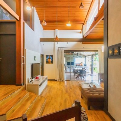 Casa Residencial com 585m², 6 quartos, 4 suítes, 8 garagens, no bairro João Paulo em Florianópolis