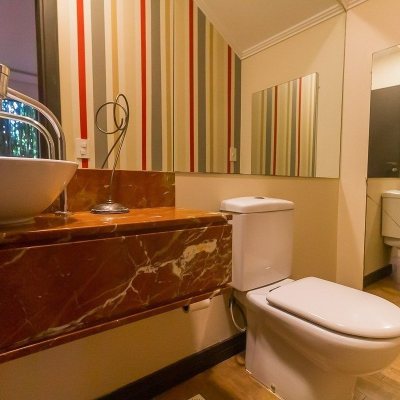 Casa Residencial com 585m², 6 quartos, 4 suítes, 8 garagens, no bairro João Paulo em Florianópolis