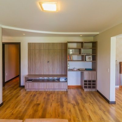Casa Residencial com 585m², 6 quartos, 4 suítes, 8 garagens, no bairro João Paulo em Florianópolis