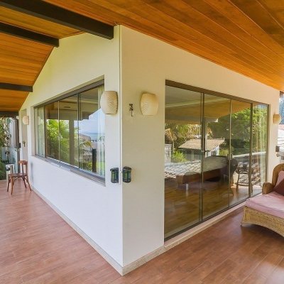 Casa Residencial com 585m², 6 quartos, 4 suítes, 8 garagens, no bairro João Paulo em Florianópolis